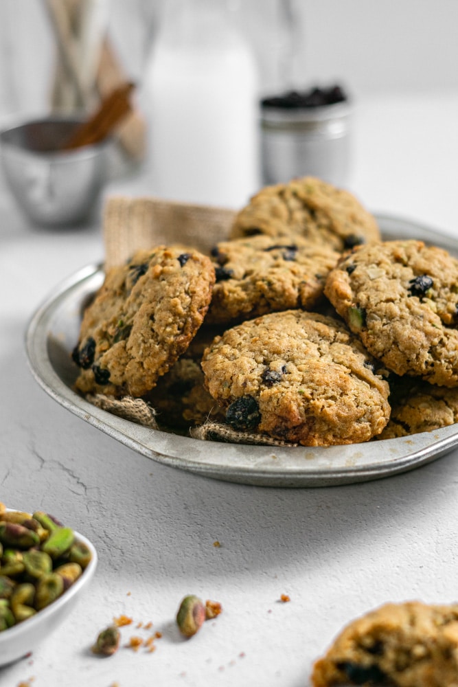 close up of oatmeal cookies with pistachios and cranberries 