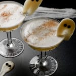 Two ghost cocktails with nutmeg on top